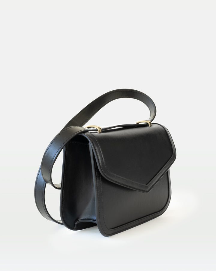 Maya crossbody in black Mirum#color_black