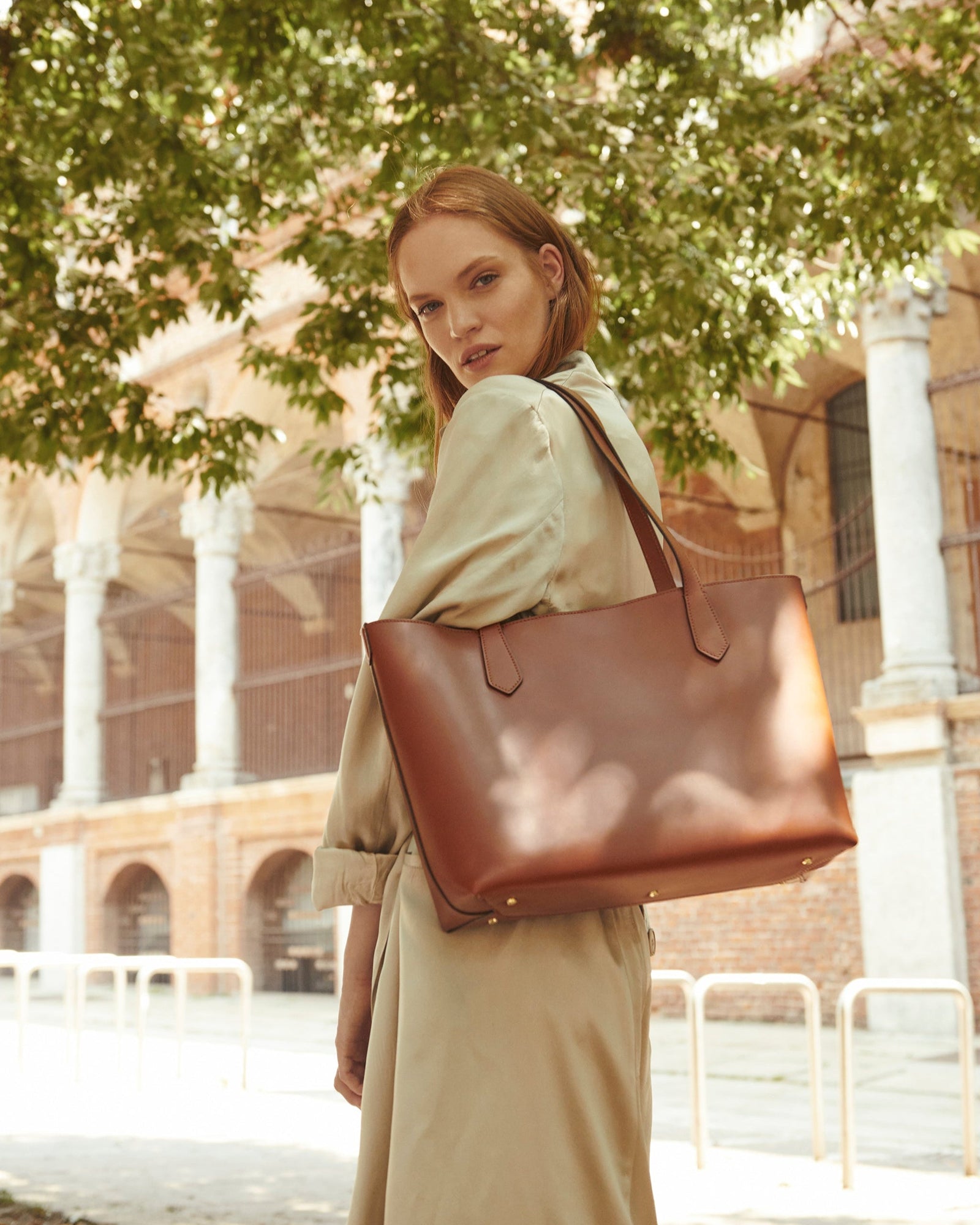 MODHER Elba tote bag