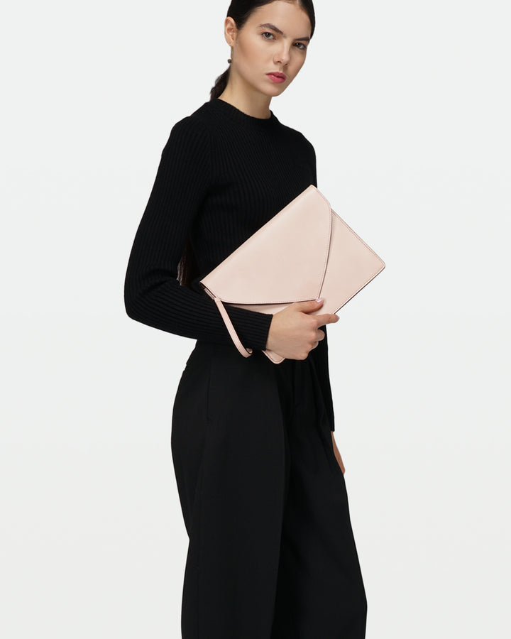 MODHER Envelope Clutch in Rosa vegetable tanned leather#color_rosa